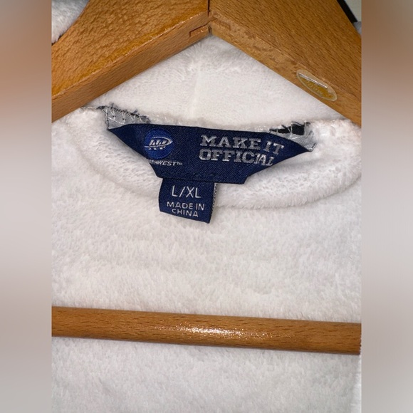 NCAA Tennessee Volunteers L/XL Bathrobe 26x47 Inches - Picture 4 of 8